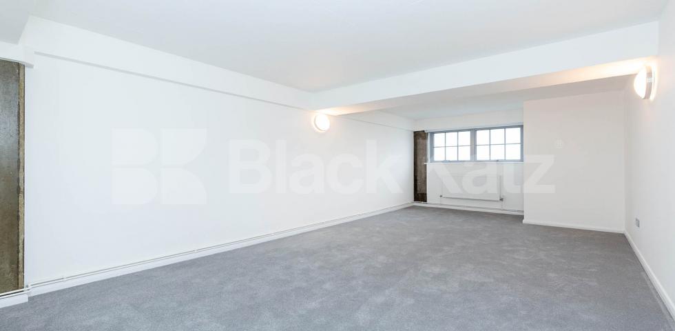 			STUNNING 3 BEDROOM WAREHOUSE APARTMENT, 3 Bedroom, 2 bath, 1 reception Flat			 ABILITY VIEW-KINGSLAND ROAD, DALSTON/HAGGERSTON